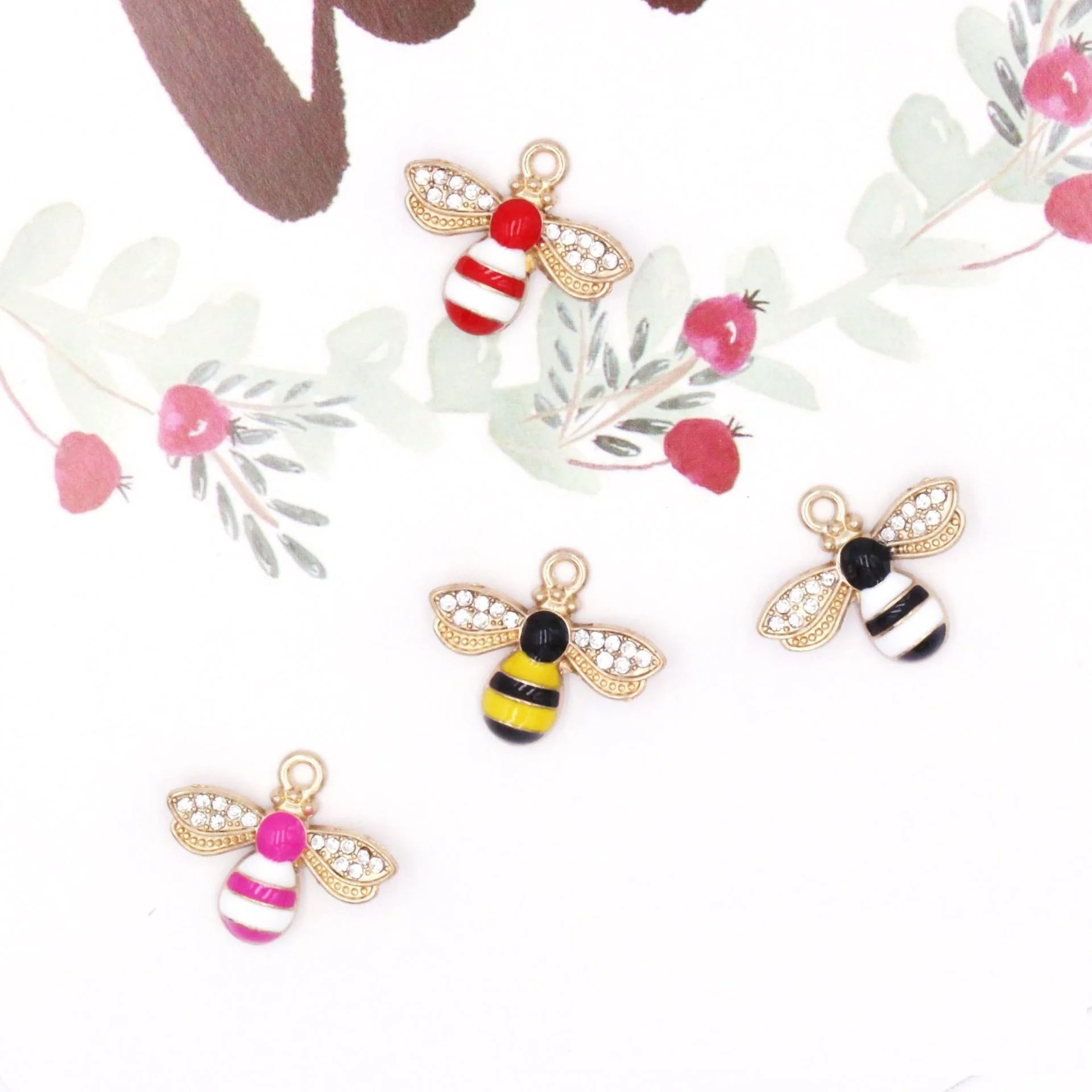 Designer Metal Alloy Gold Shiny Honey Bee Craft Charm Jewelry Earrings Pendants for Necklace Bracelet Making Jewelry Accessories