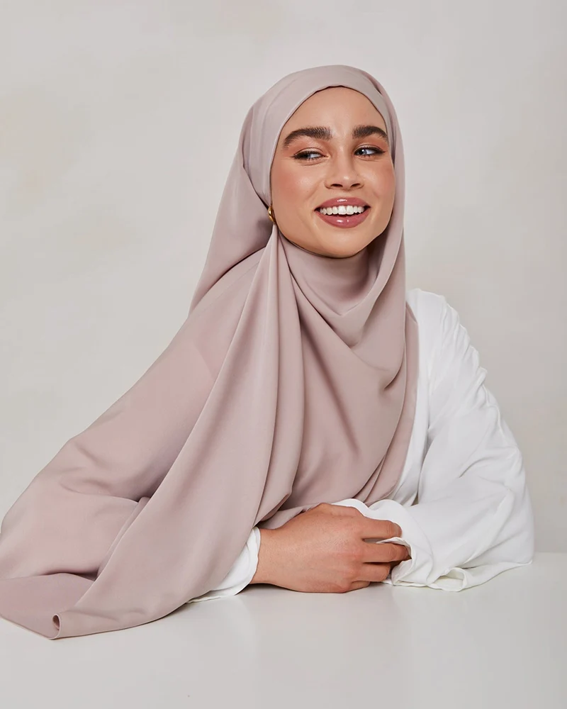 2023 Best selling  muslim medina silk chiffon Hijab good stitching Islamic Scarf premium Stretch medina Silk Hijab