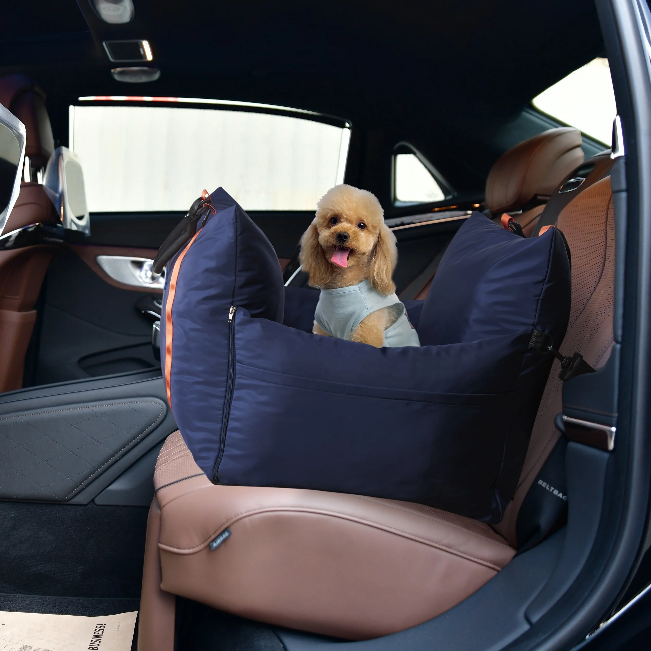 
Luxury Dog Car seat Multi functional Pet Bed Portable Travel Dog bed With Handle Dog Car Mat 