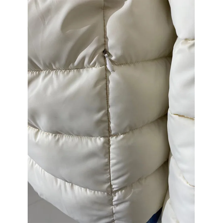 New 2024 winter Korean-style down cotton jacket for petite women, short bread-style coat, college style cotton jacket.