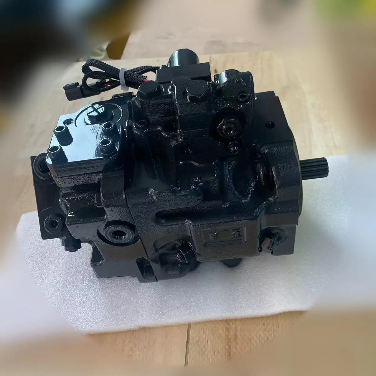 Bulldozer Parts D65 Hydraulic Pump 708-1S-00460 Hydraulic Fan Pump For Komatsu