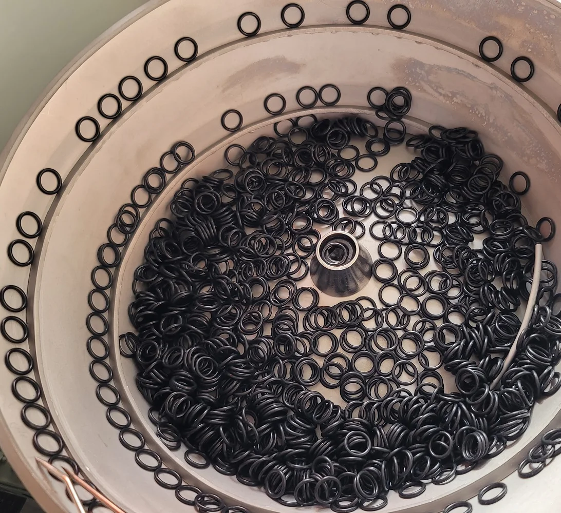 Semi automatic O ring  assembly machine, rubber seal ring assembly machine