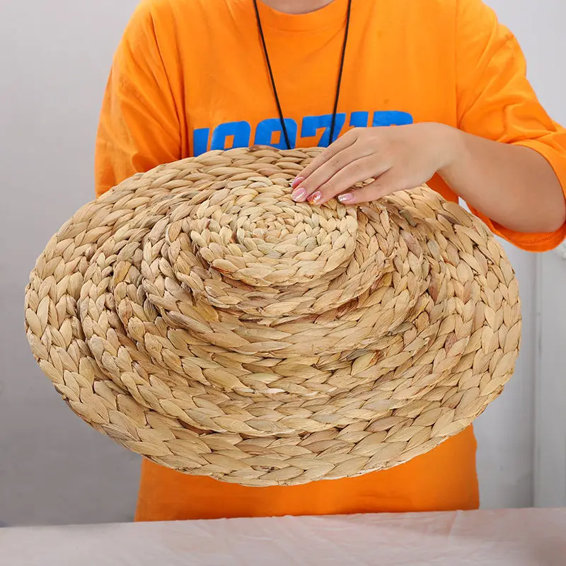 Wholesale Custom Seagrass Thick Rattan Round Non-Slip Handmade Braided Dinner Tablemat Natural Woven Water Hyacinth Placemats