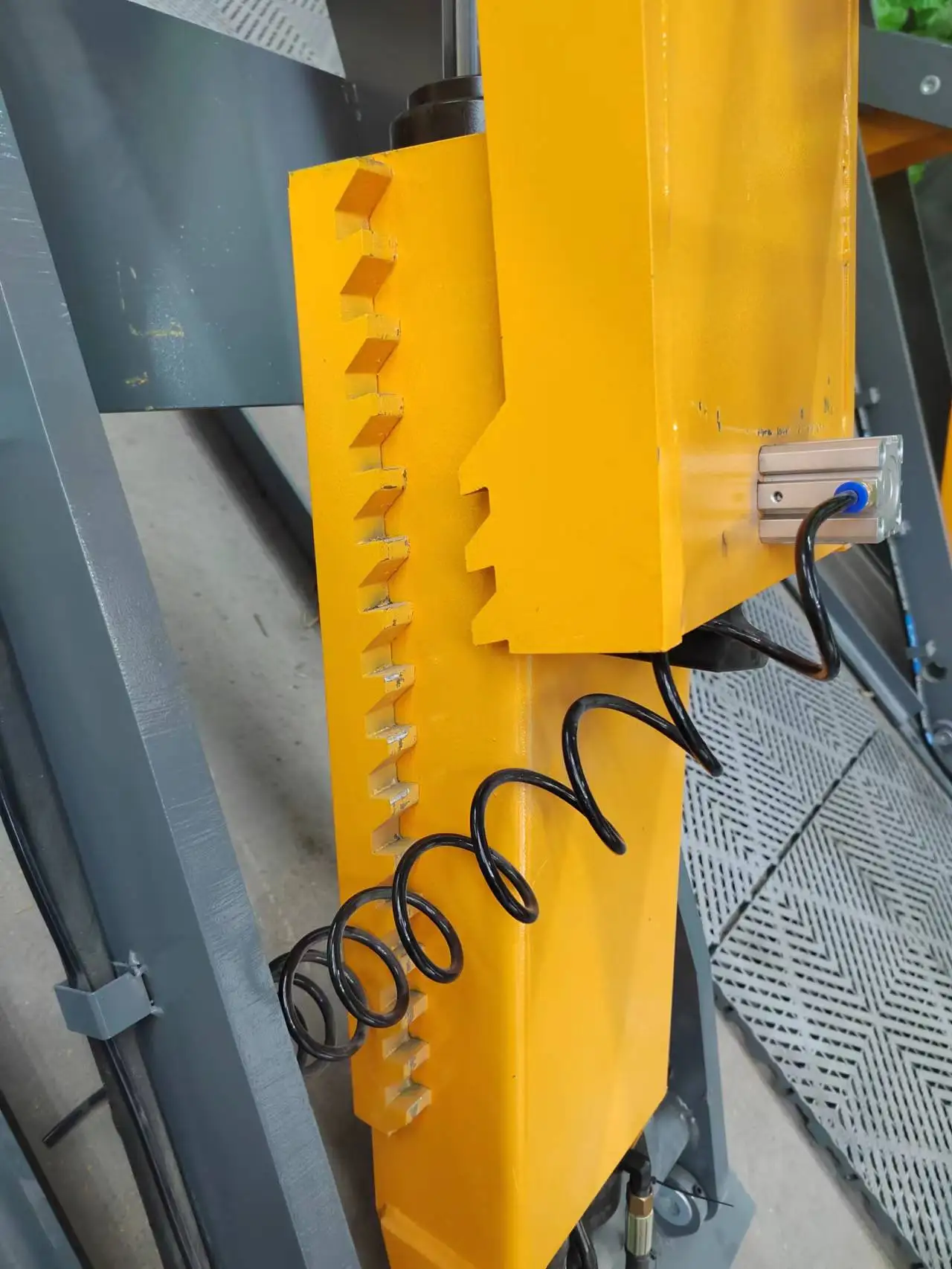 Hot Selling Heavy Duty Car Jack Lift Hydraulic Foor 5 Ton Scissor Lift Car Jack