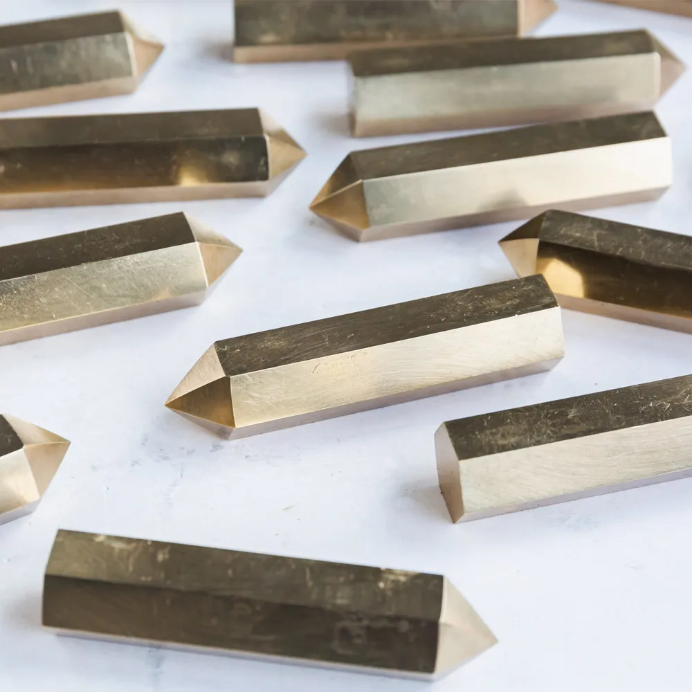 Wholesale Natural Crystals Healing Stones Quartz Points Tower Crystal Crafts Chalcopyrite Copper Pyrite Crystal Point
