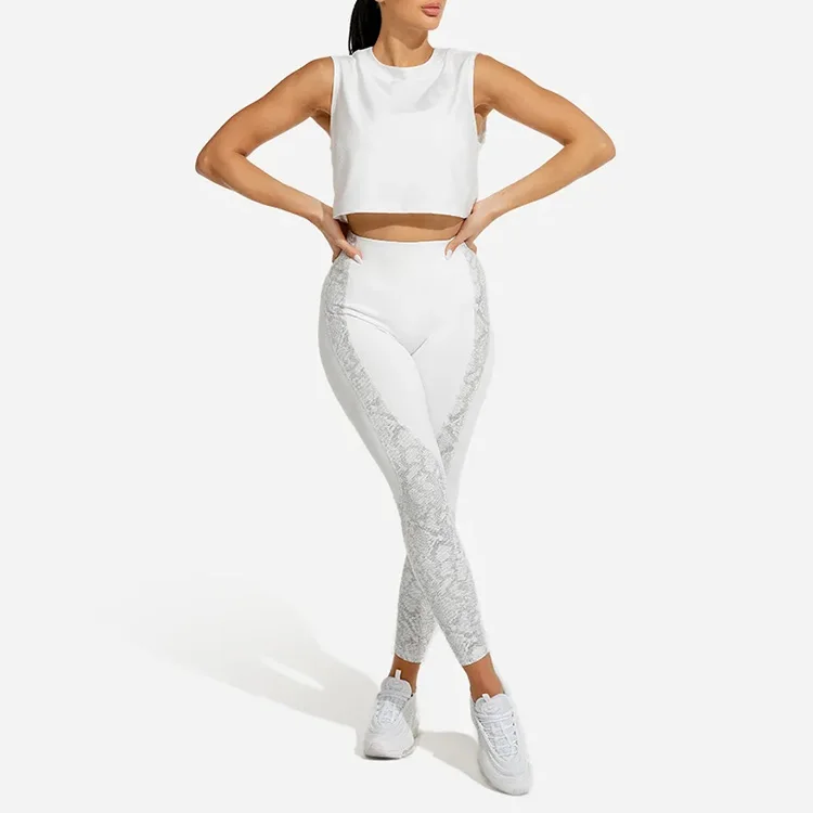 2021 Woman Custom Logo Mini Cute Sleeveless Shirt 100% Cotton Loose Fit Solid Workout Tank Crop Top