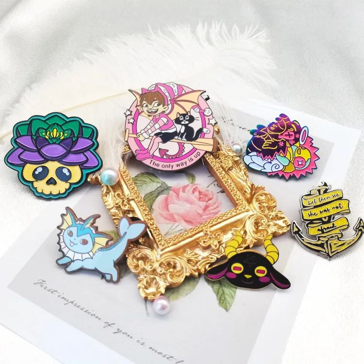 Китайские металлические значки Индивидуальные Дизайнерские булавки эмалированные с бумажной карточкой