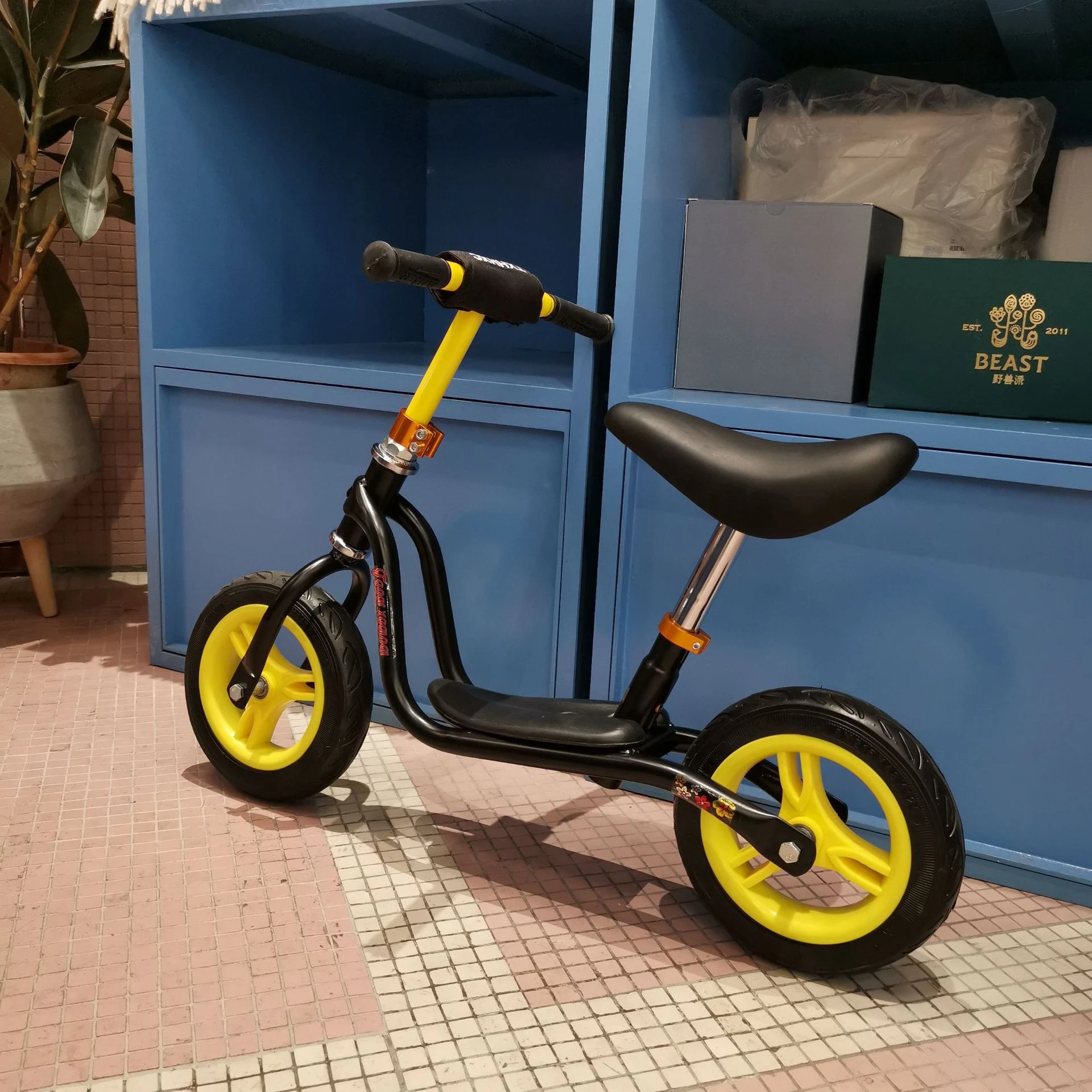 2020 Hot sell  kids 12 inch balance bike / baby first  bike without  pedal / good quality child bicycle