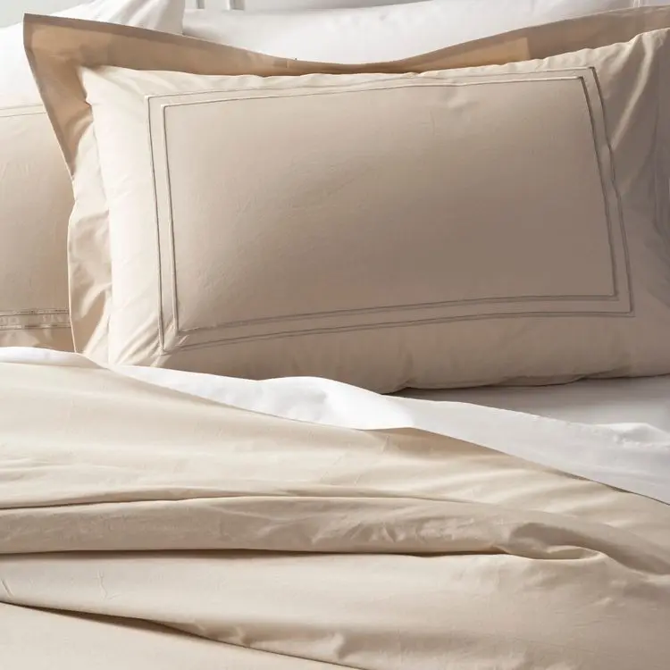 2022 new products hotel hospitality customized premium bedding hotel linen bedsheets and pillow cases set