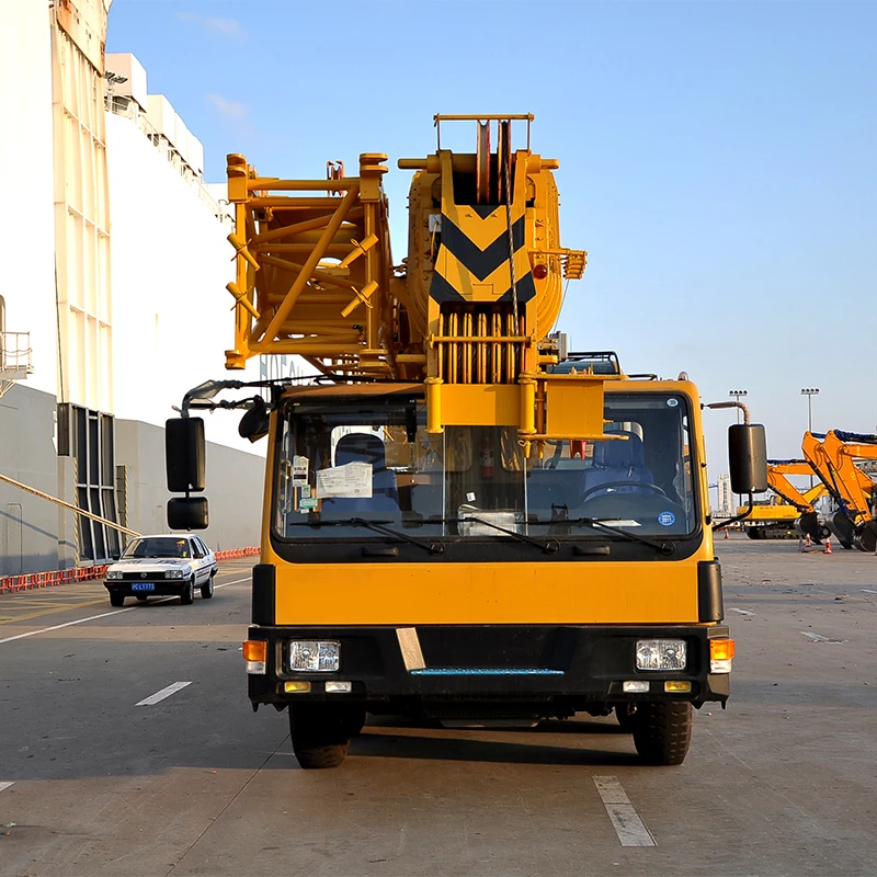 Chinese Brand 30 ton Telescopic Boom Mechanics Truck Crane with XCT30_S with Interchangeable Hooks Best Selling in Africa