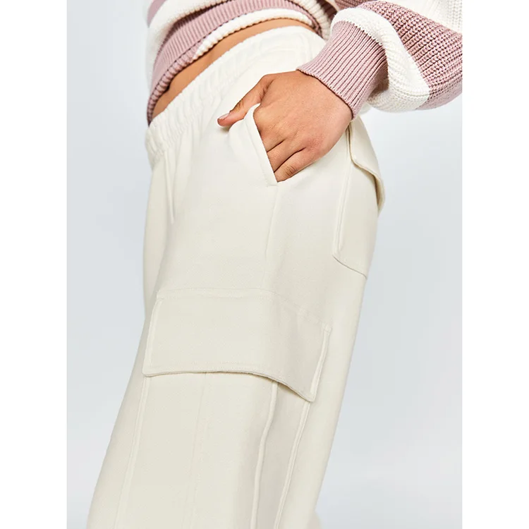 Custom 2021 New Design Plus Size Women Straight Wide Leg Sweatpants Fleece Loose Luxury Cargo Sweatpants Ladies Joggers