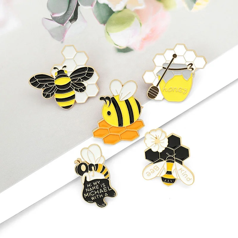 Cartoon cute little wasp letter pin hard enamel dress badge custom cute mini bee enamel pin brooch