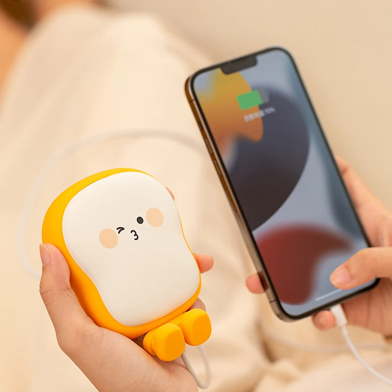 2022 newest creative portable cute toast hand warmer power bank 6000mah usb rechargeable winter electricnic product hand warmers