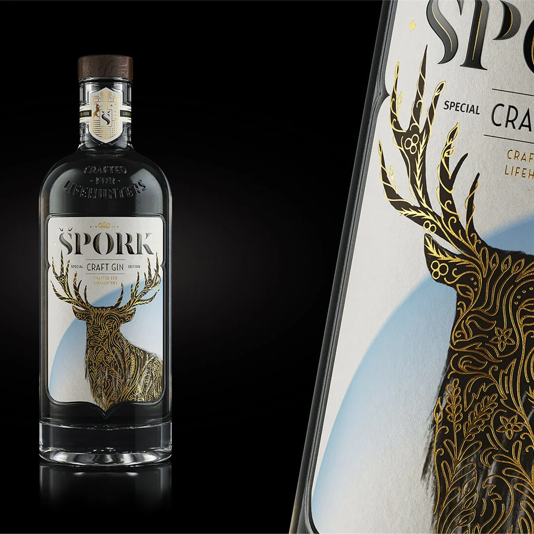 Recyclable Clear Glass Bottle Factory Wholesale1000ml 750ml 700ml 500ml Vodka Spirit Gin Rum Glass Liquor Bottle with Cork