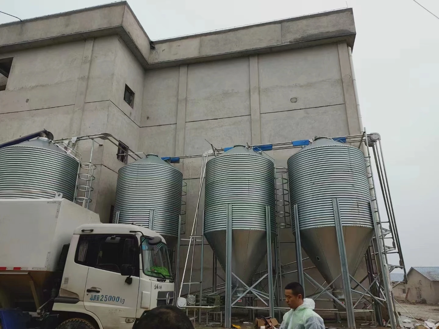 Poultry Cow/Pig Feed Wheat Grain Storage mini Feed Silo for Sale