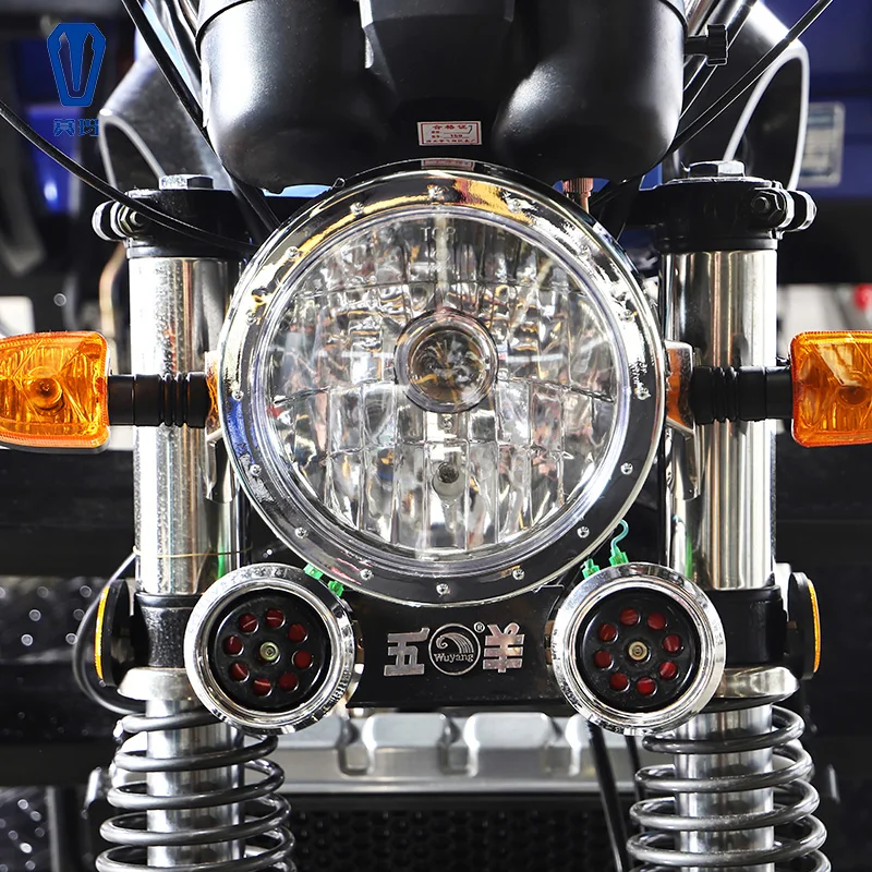 China manufacturers water tank motor tricycle/ 150cc moto tricycles africa