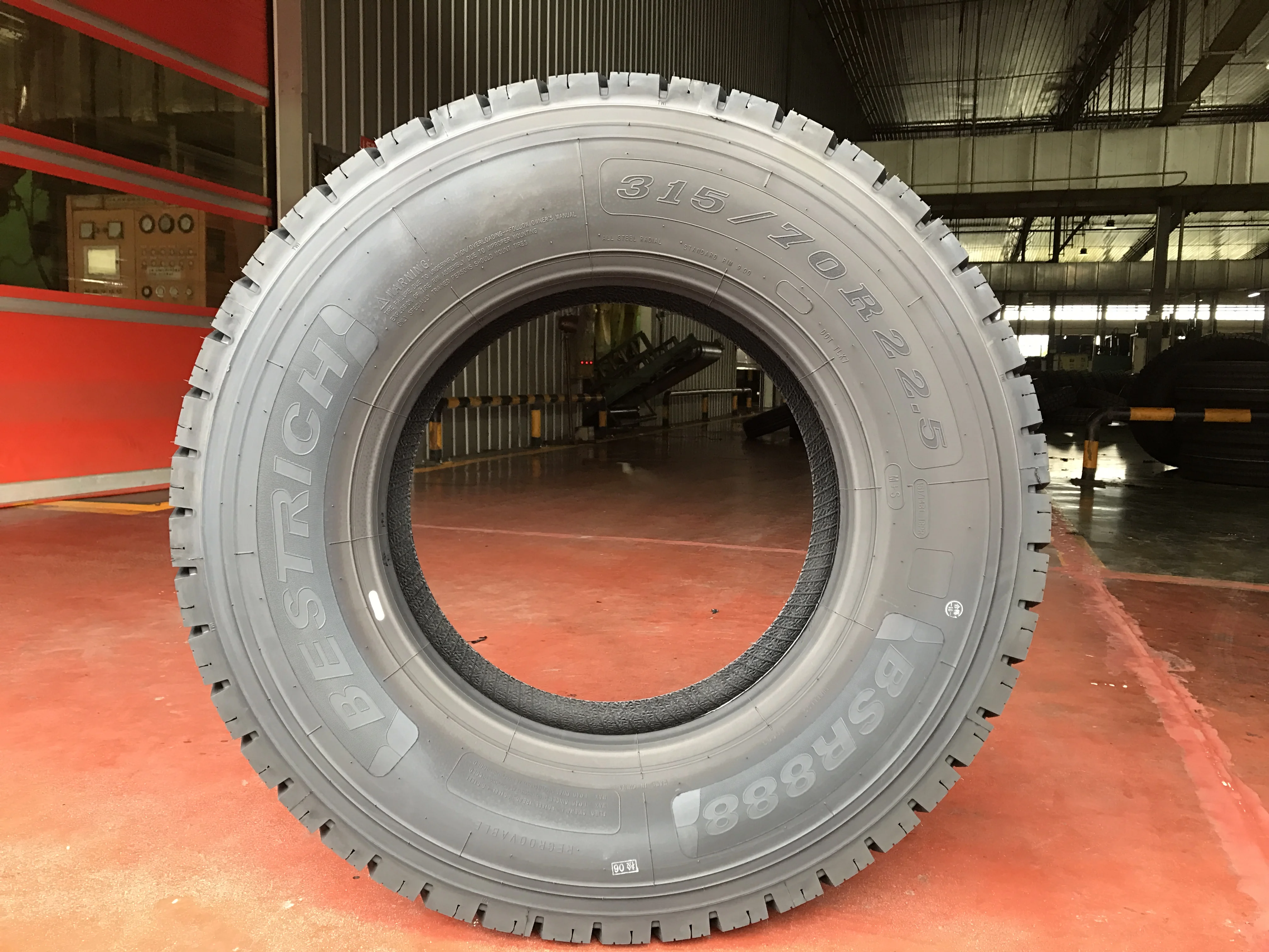 TOP QUALITY TRANSTONE BRAND 315/70R22.5 HEAVY LOAD TRUCK TIRES MADE IN CHINA WITH GCC CERTIFICATIONS