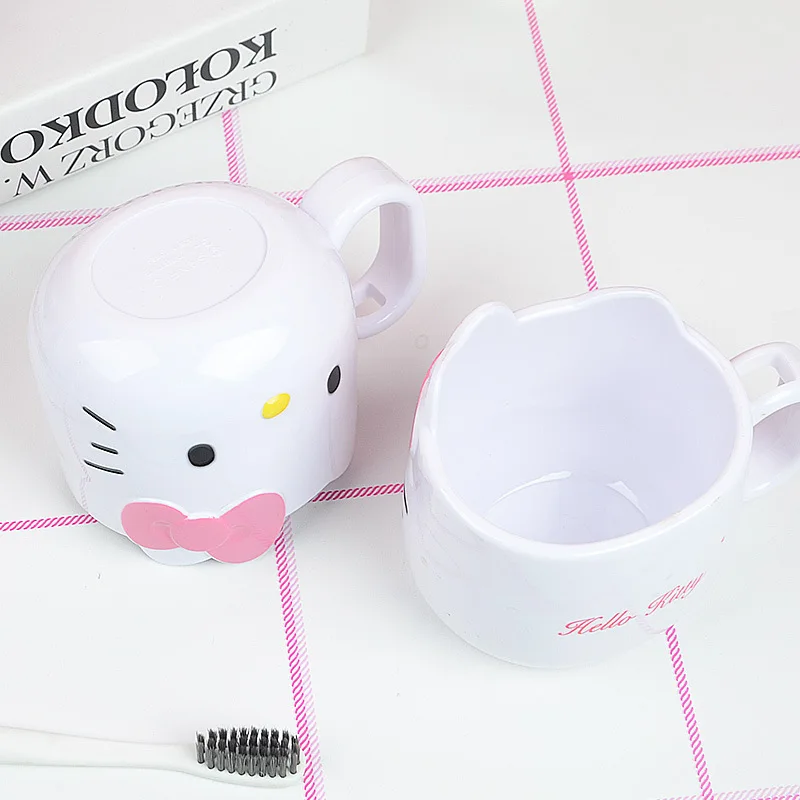 New arrival best seller mark plastic juice cup cartoon cat cup Hello Kitty printing Mug shape milk plastic mugs for children