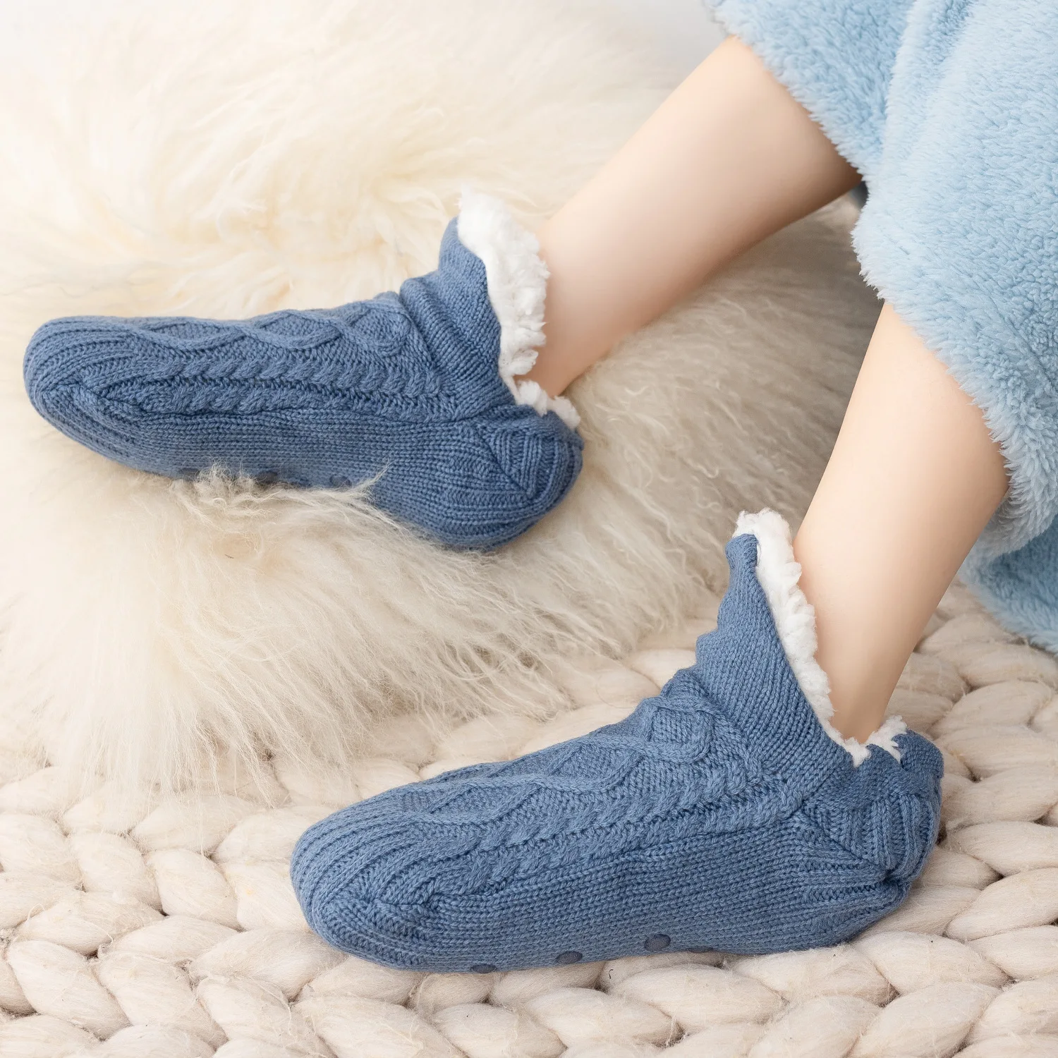 Plush and thickened home floor socks for warmth preservation glue dispensing  indoor slippers and socks
