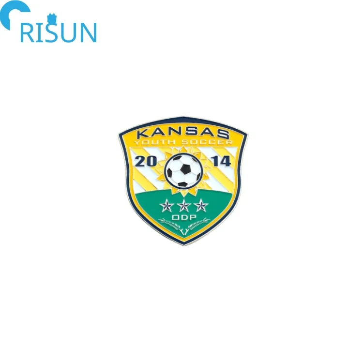 Souvenirs Customized Soft Enamel Soccers Football Club Lapel Pins Badges Brooches Custom Football Soccer Club Enamel Pin badge