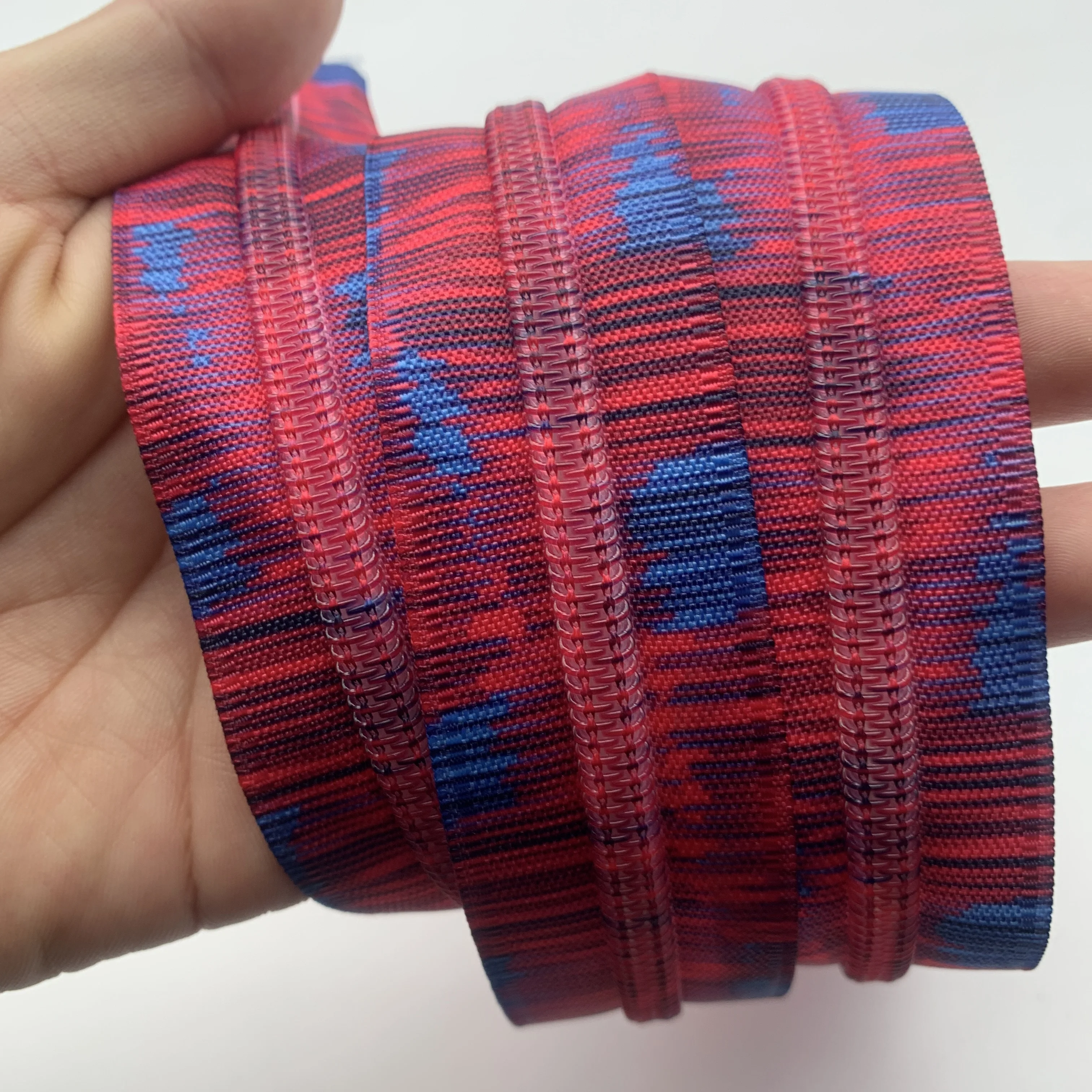 Нейлоновая застежка-молния с принтом