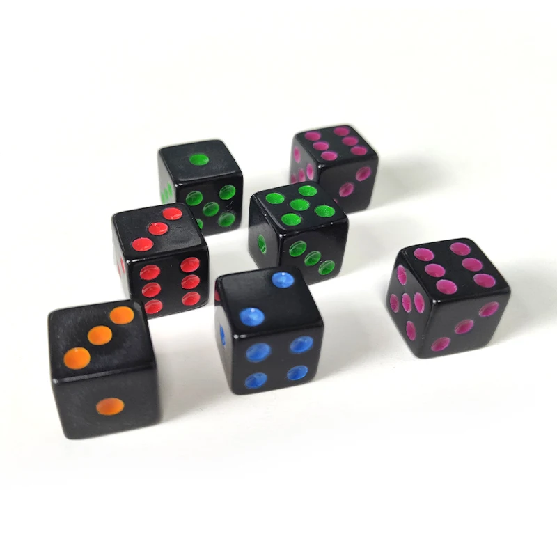 Настольная игра ИНДИВИДУАЛЬНАЯ ЧАСТНАЯ ролевая Dnd 6 лиц круглая Питьевая пикантная для взрослых Любовь Акриловые 6-сторонние цветные черные кости 16 мм