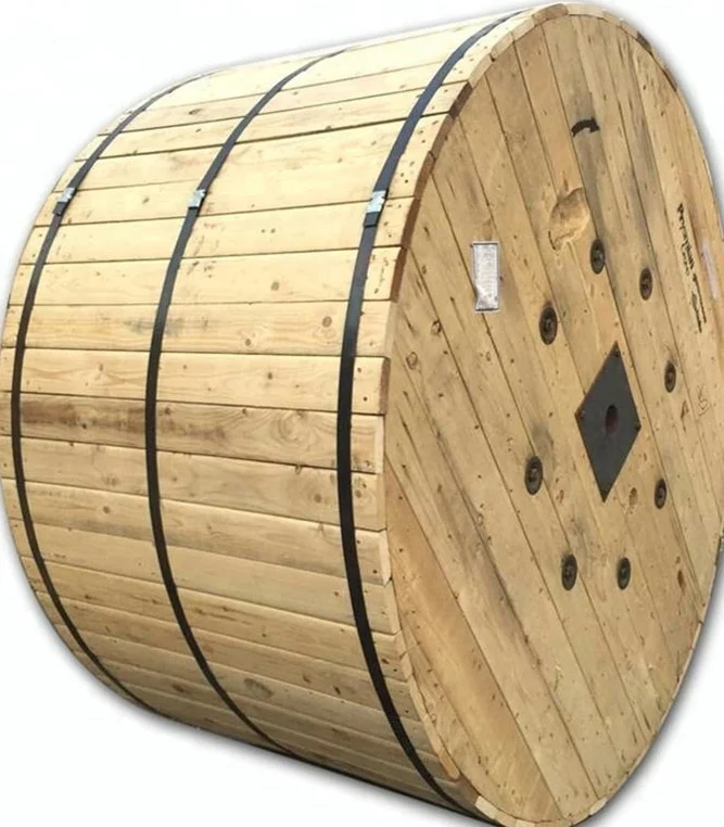 Пустые большие деревянные катушки для продажи