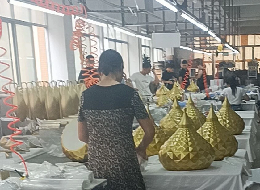 Rebecca Custom Spherical Interior Iron Chandelier For Restaurant Hotel Bedroom Modern Resin Pendant Lights