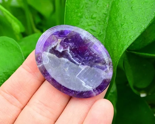 Камень с аметистом и большим пальцем для лечения хрусталя | покупка от оптового поставщика кристаллов