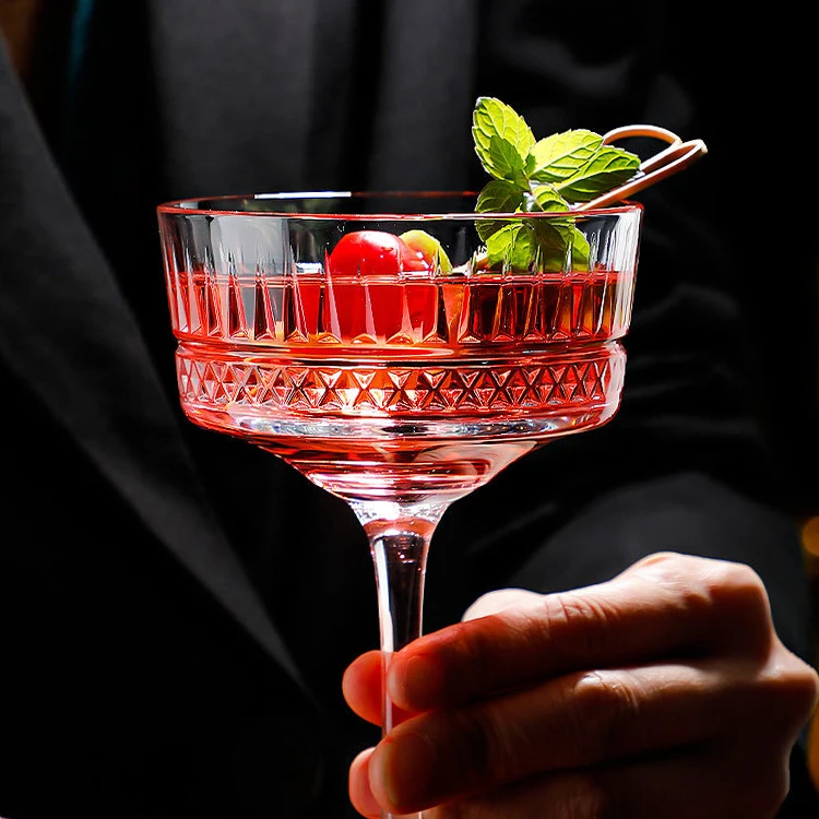 Wholesale Clear 10 Ounce Lead-free Crystal Glass Cup Creative Champagne Glasses Cocktail Wine Glasses Carved cocktail glass