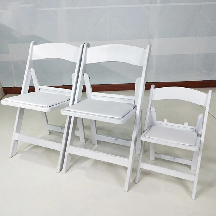 Wholesale Customization Mall Hall Garden Furniture Wedding Modern Outdoor Plastic Folding Chair For Event