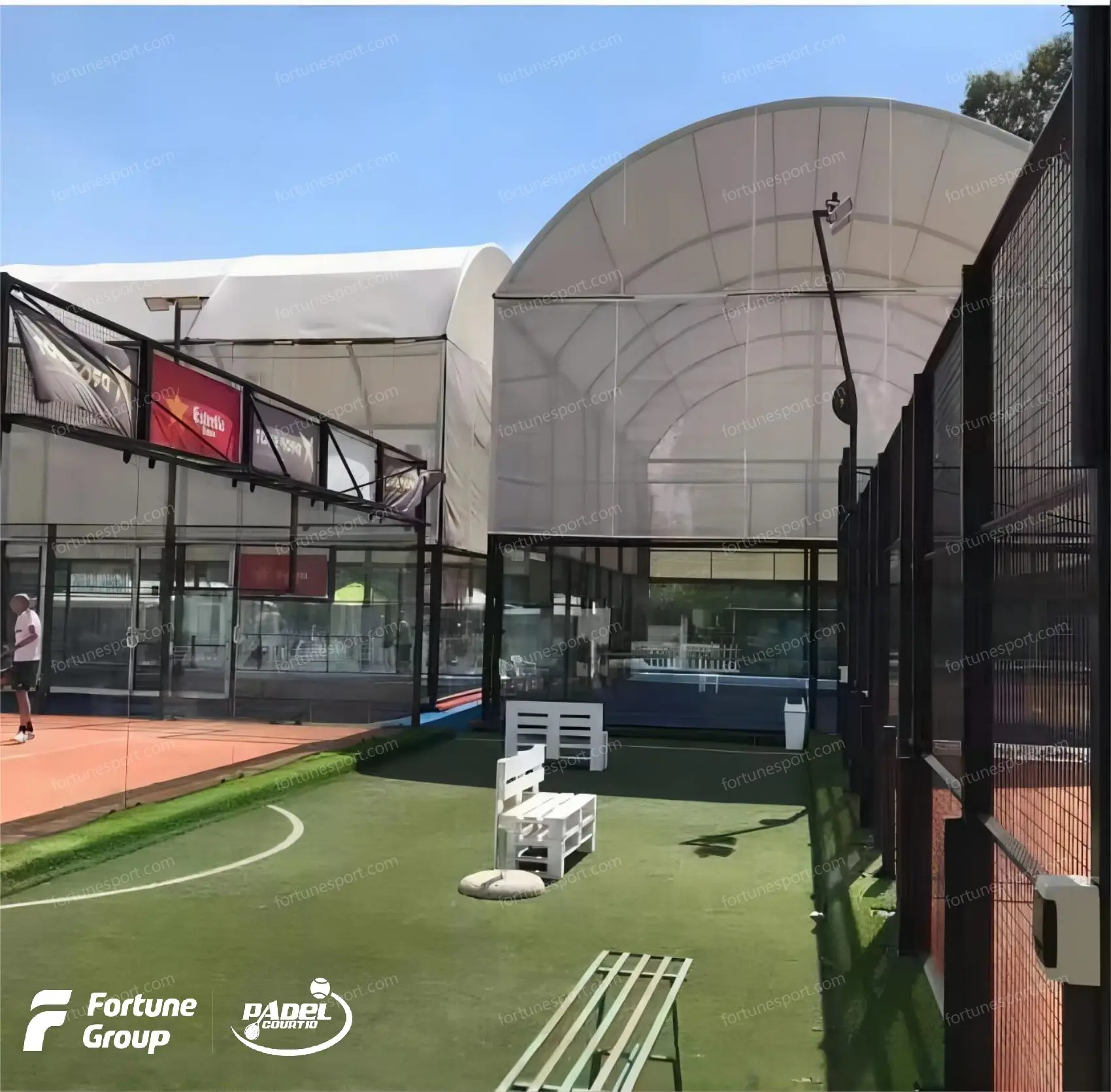 Top Quality Club Sports Center China Factory Direct 10*20M Standard Super Panoramic Exterieur Padel Court