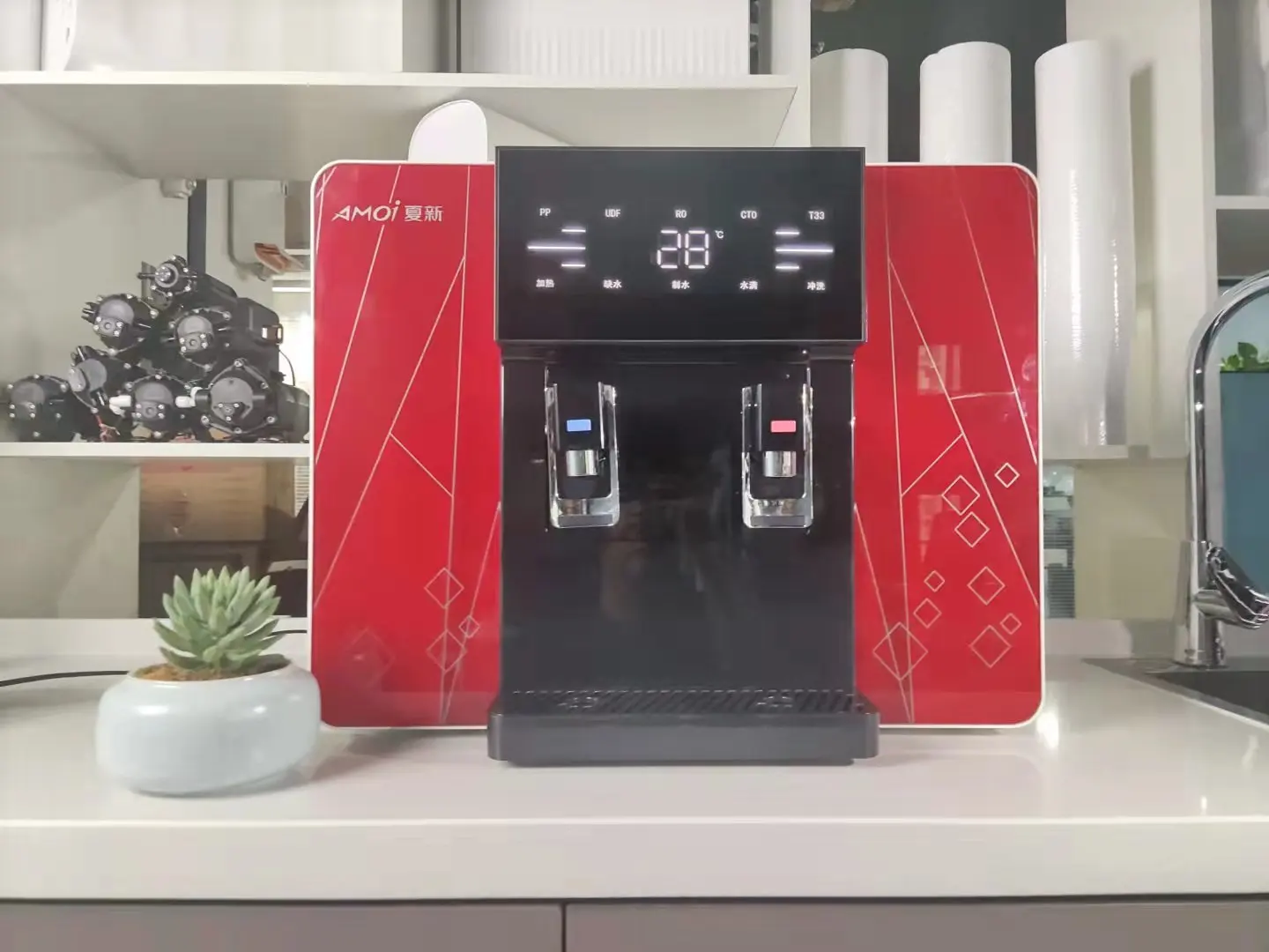 Household Tabletop Hot Cold Water Purifier Dispenser with 5 Stages Water Filter to Offer Sweet Pure Water