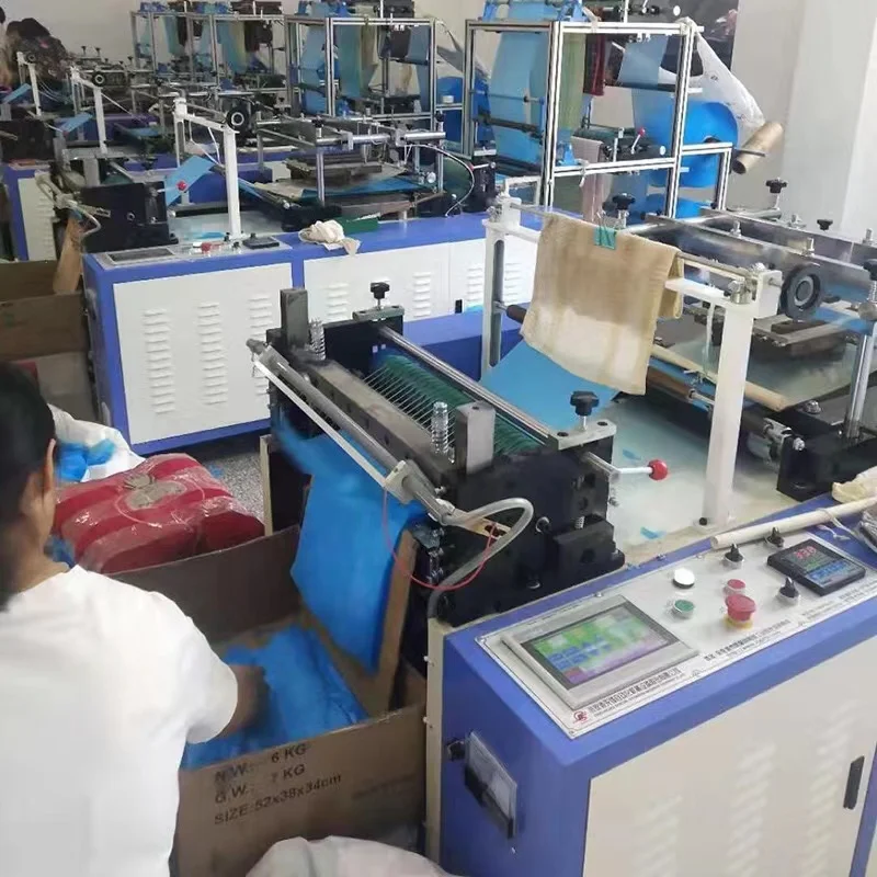 2022 Newly Designed Japanese And Korean Disposable CPE Robe Isolation Gown Surgical Clothes And CPE Gown