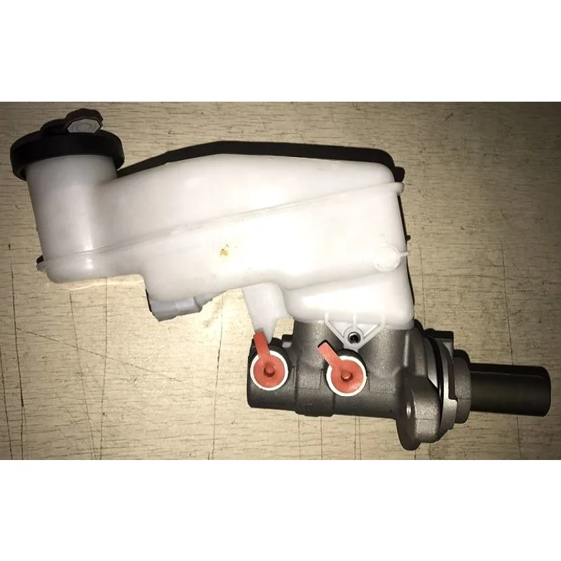 Главный тормозной цилиндр KOMP 47201-0D260 472010D260 для Toyota Yaris