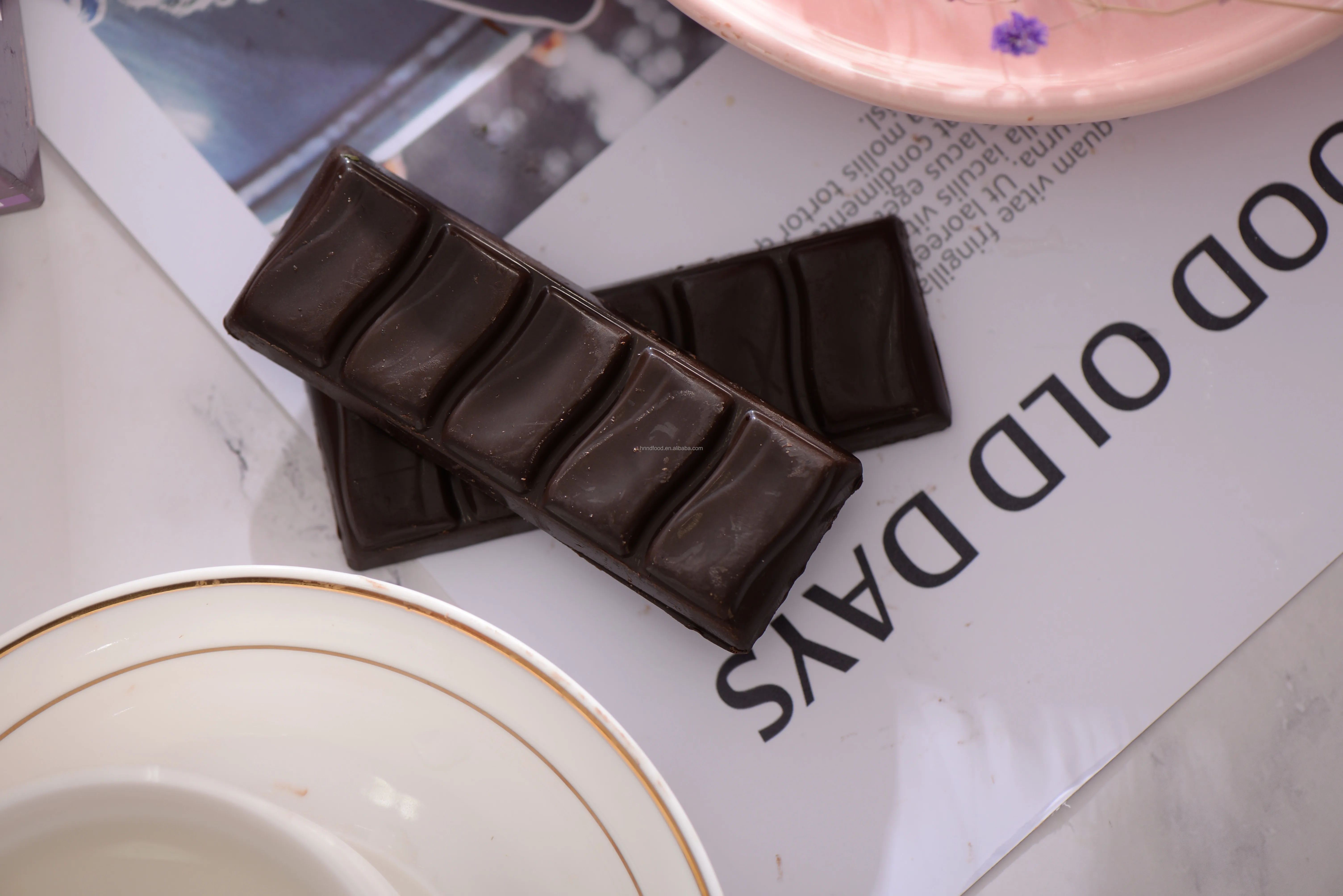 2023hot sales Manufacturer OEM   milk dark  Jumping  chocolate bar 18g