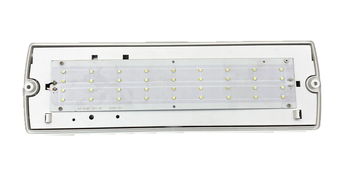 
Recharged Li-ion Battery Wall Mounted 8W Waterproof Emergency LED Bulkhead Light 