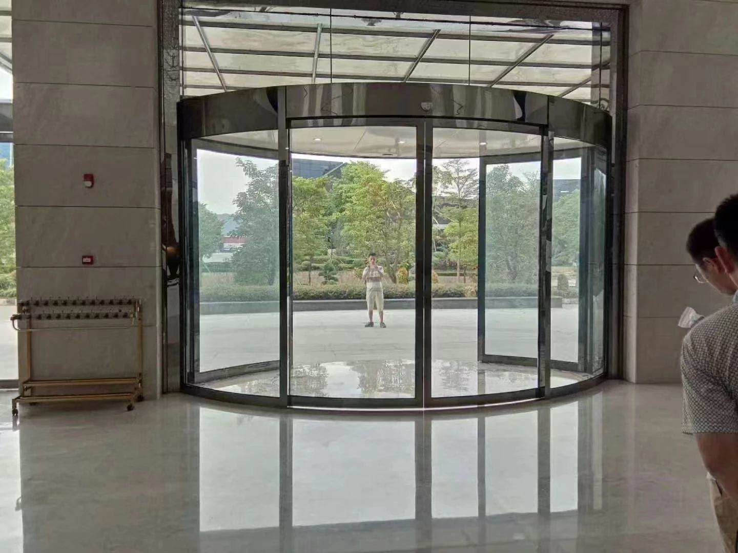 Professional Large Rotating Glass Door Inductive Sensor Revolution Aluminum Automatic Revolving Door