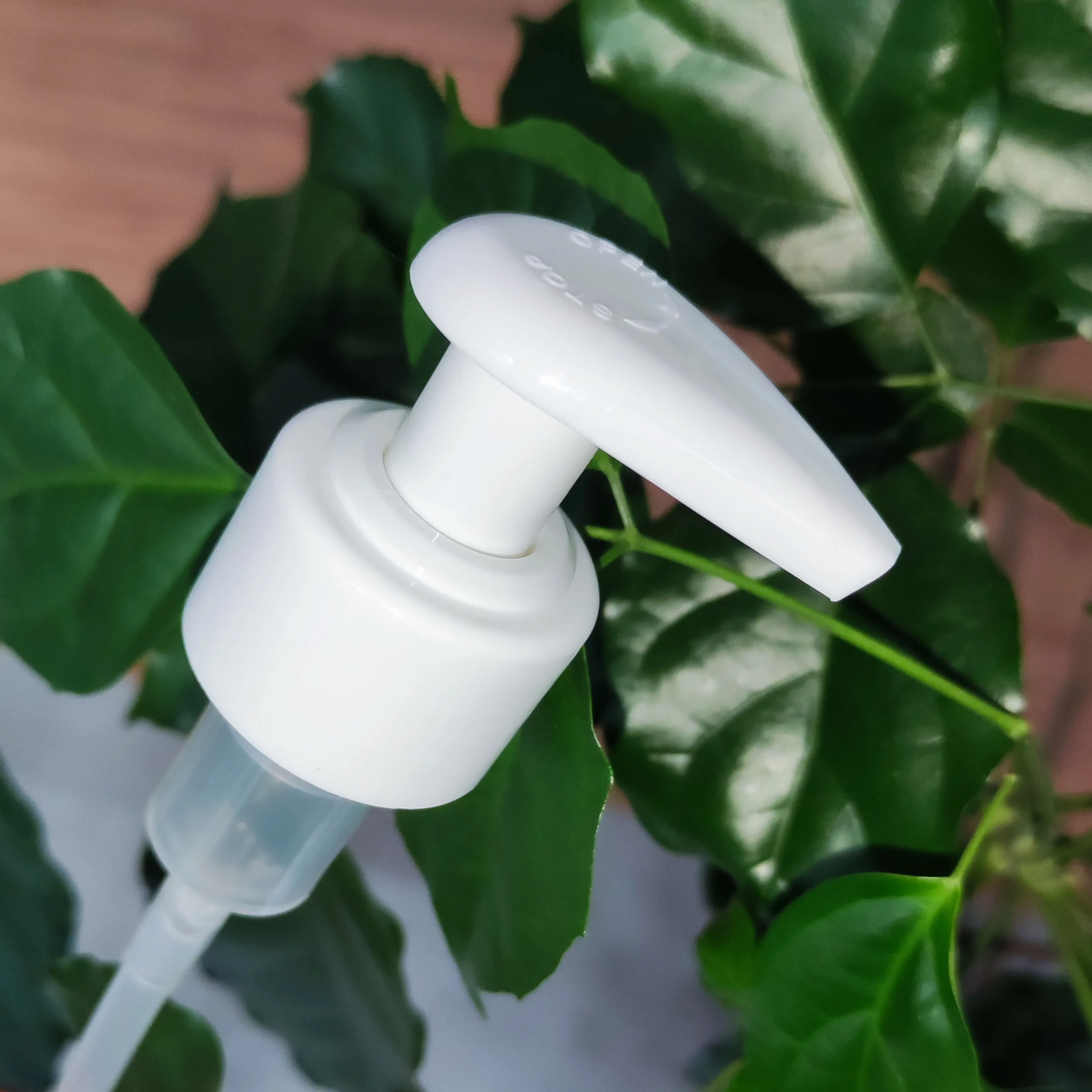 24/410 smooth closure lotion pump with output 1.4 ml made in china liquid dispenser pumps customize