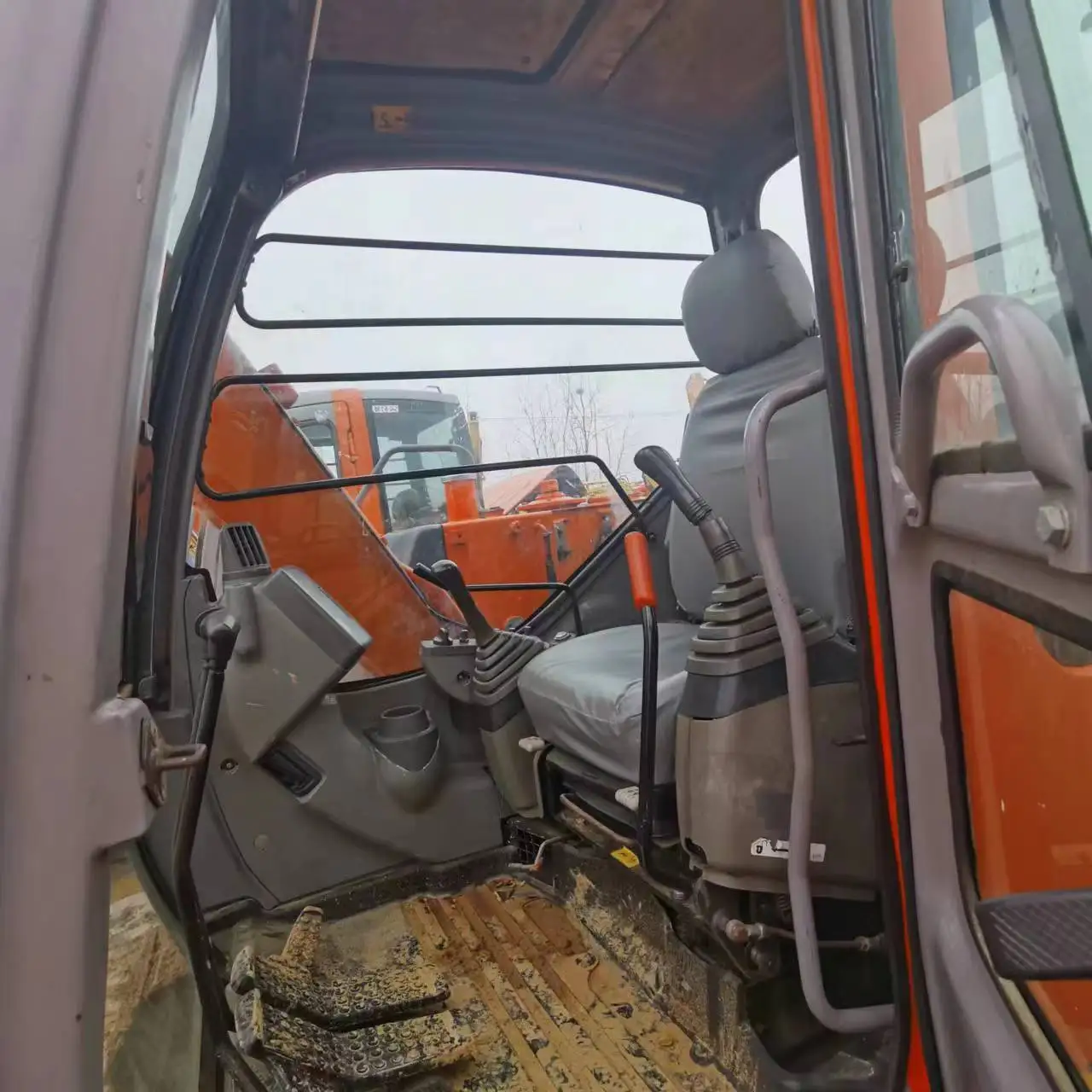 Hot Selling Used Excavators HITACHI ZX60 5.8t Second-Hand Excavator HITACHI Equipment USA