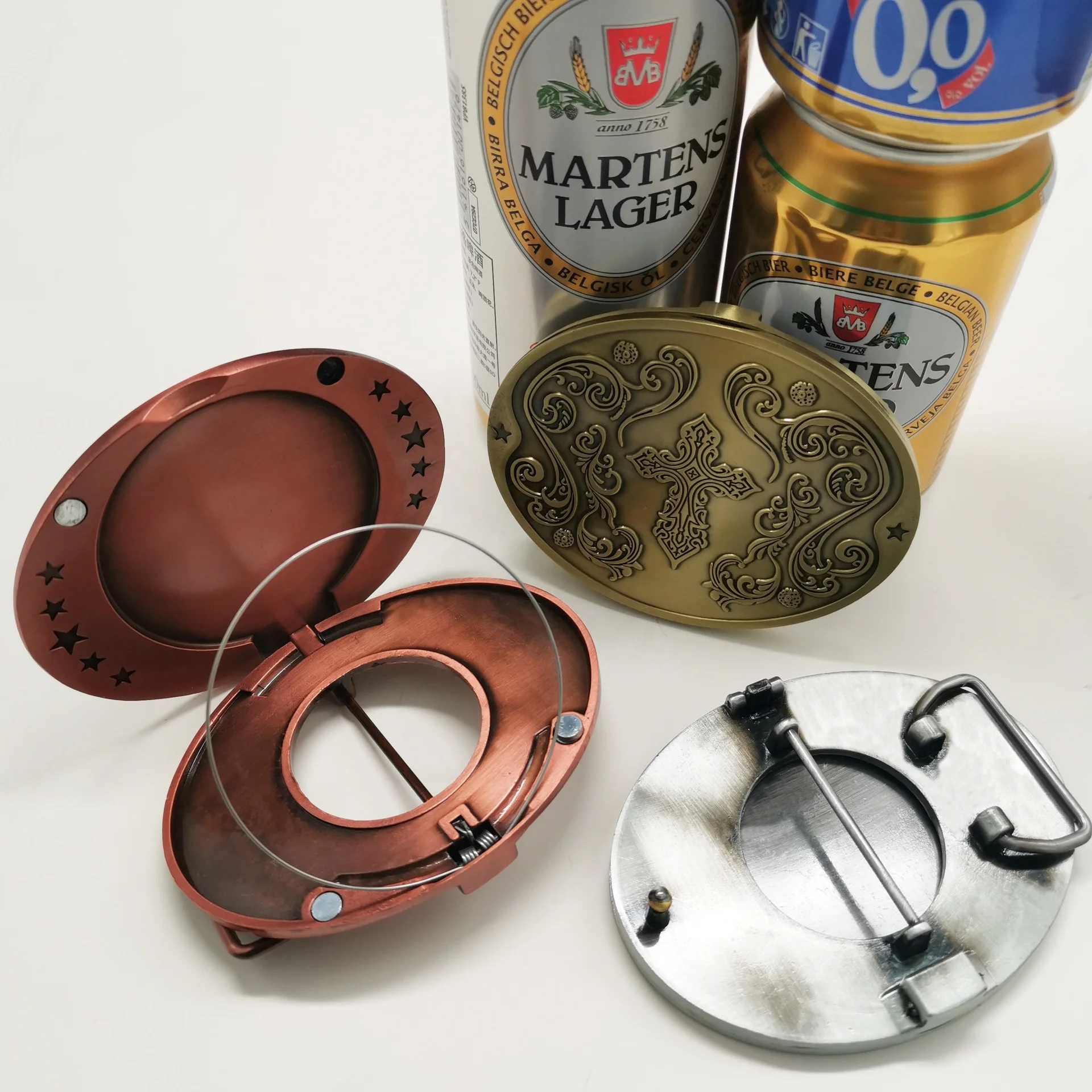 Am azon Hot Selling Beer Belt Holder Beer Belt Buckle Wilderness Dinner Beverage Holder Christmas Gift