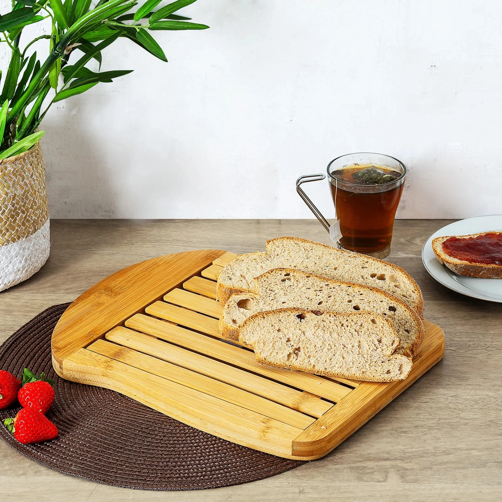 Customizable Logo unique 2in1 toast shaped picnic bamboo bread cutting board with removable crumb grid serving tray for bakery
