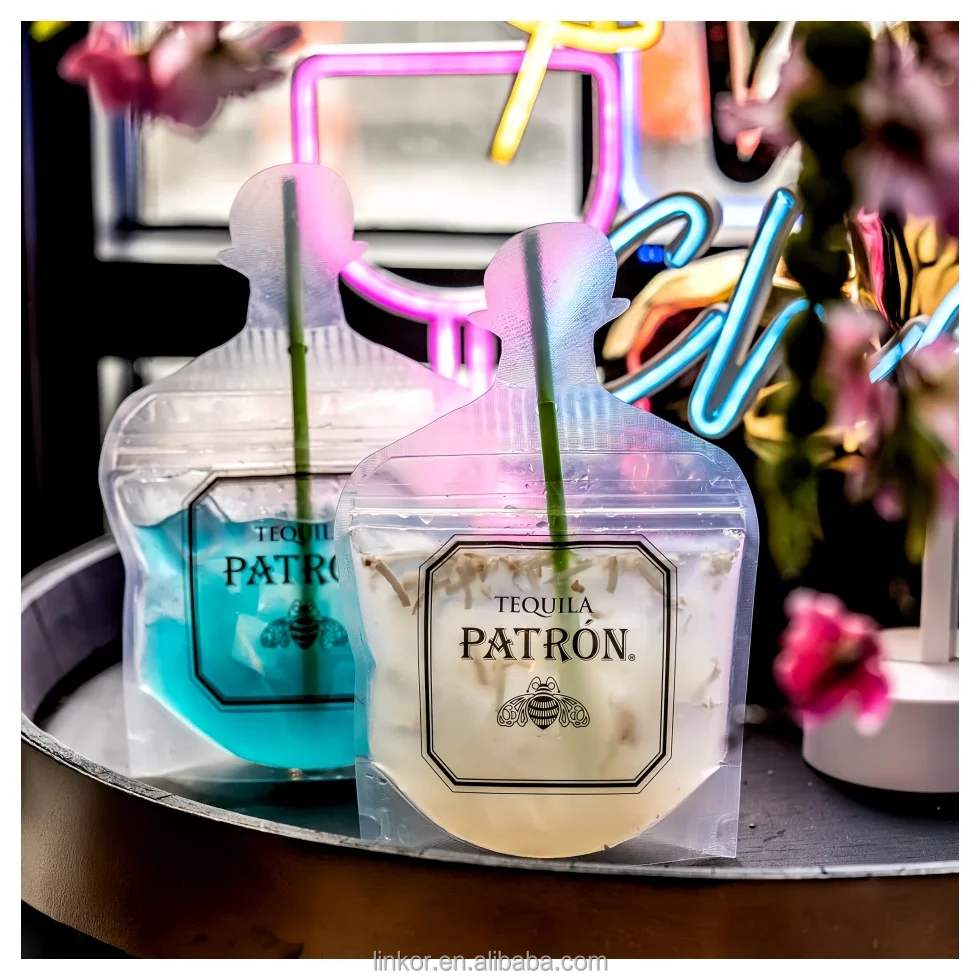 Custom Logo 22oz/700ml Disposable Plastic Tequila Bottle Shaped Drinking Bags Perfect Capacity for Restaurants and Parties