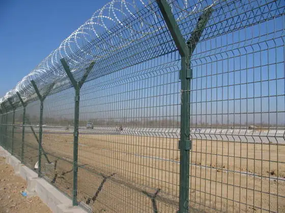 strong security wire mesh fencing electric welded industrial fence powder coated green color