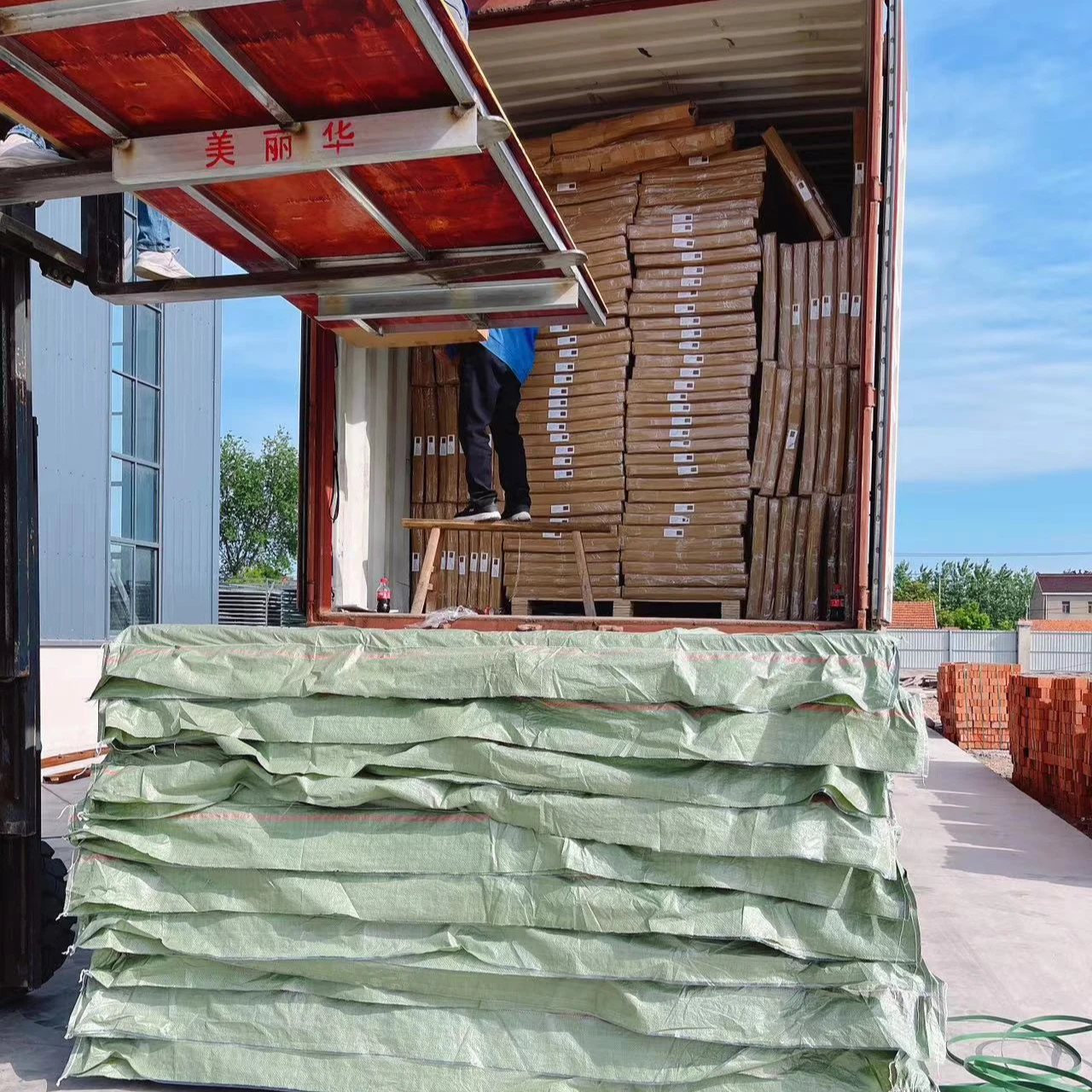 Direct Deal PET Decorative Wall Panel Ceiling Acoustic Panel Sound Absorbing Wall Board Wood Painting Panels