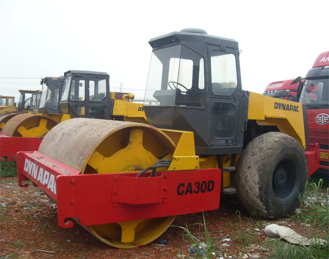 Лидер продаж, дорожный каток б/у CA30D