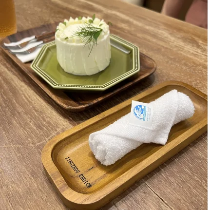 customized design and  scent individual disposable hand refreshing wet oshibori towel