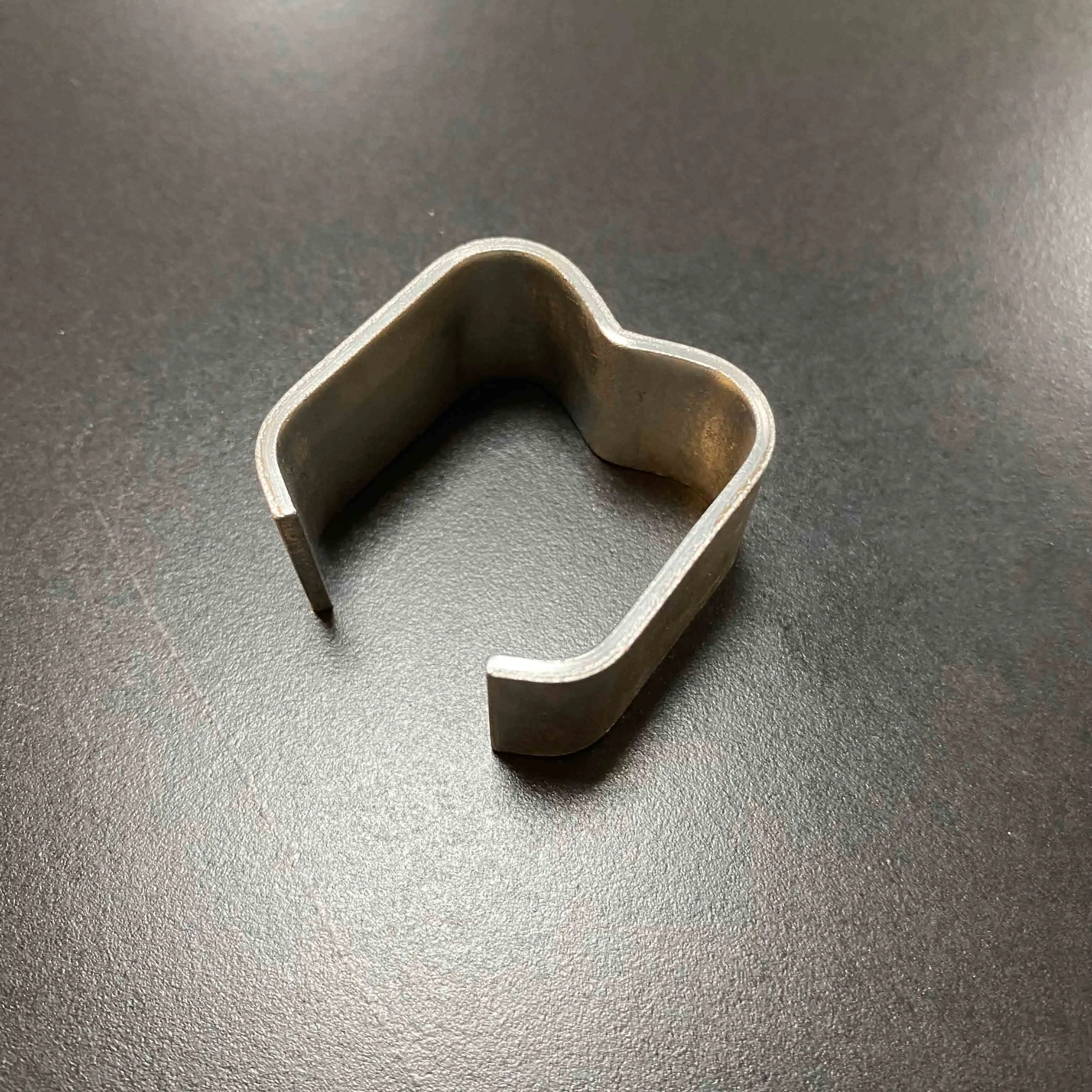 Best selling roller shutter door saddle clamp