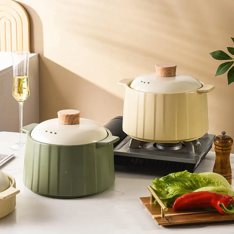 Household Wood Grain Handle Round Large Ceramic Casserole, Special Ceramic High Temperature Resistant Casserole for Gas Stove 4L