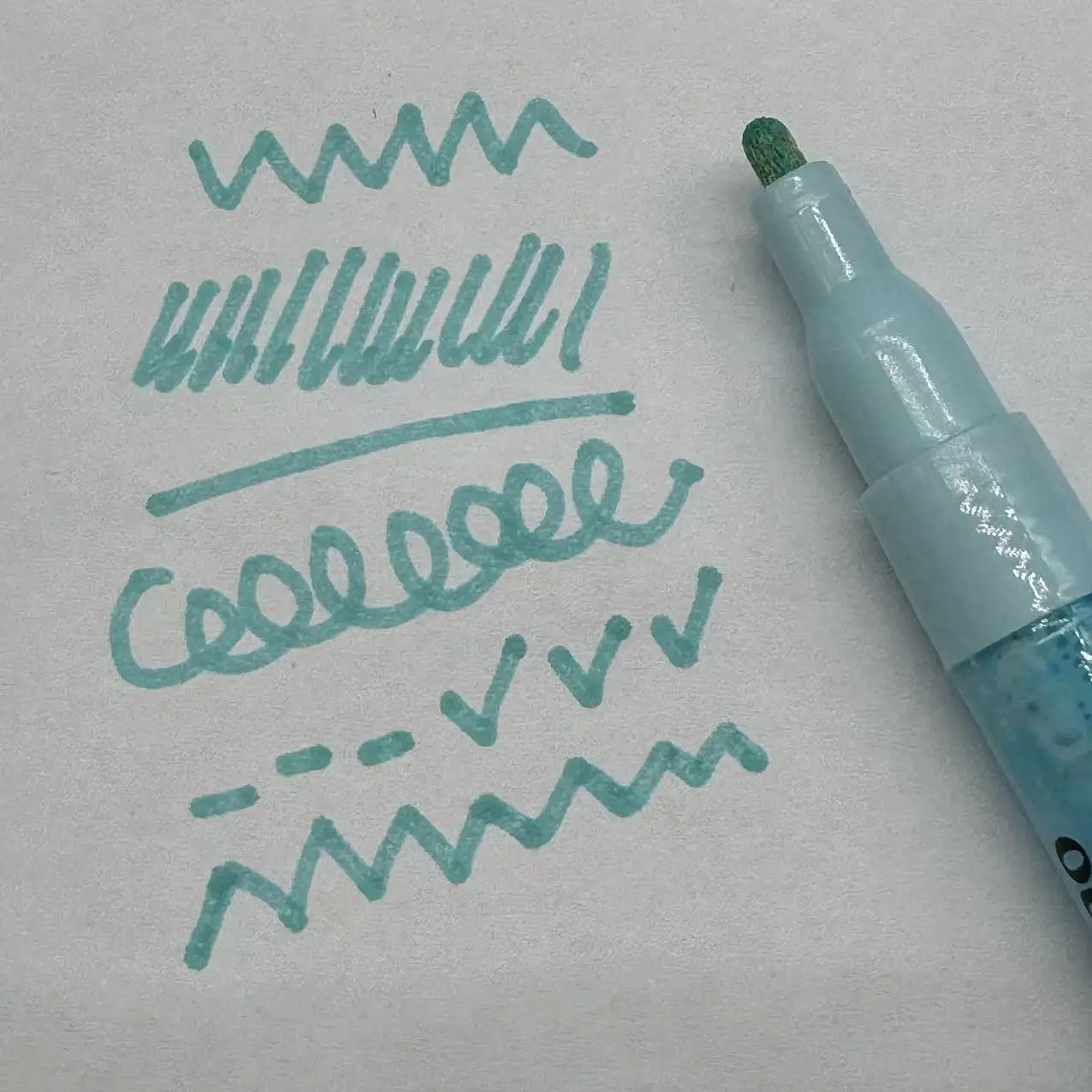 Hot Selling High Quality Wholesale Colorful Drawing  Pen 12 Colors Art Acrylic Marker Pen Set